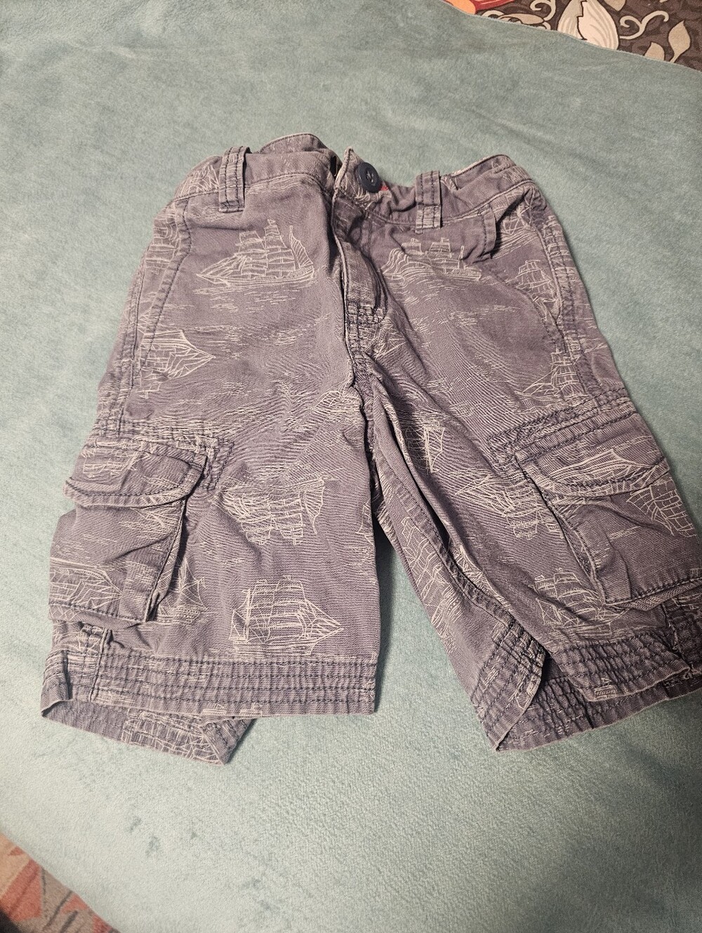 Hanna Andersson Cream and Navy Boat Print Shorts Sz 100